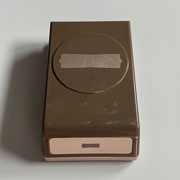 SOLD - Stampin' Up! Modern Label Punch - Picture 3 of 3